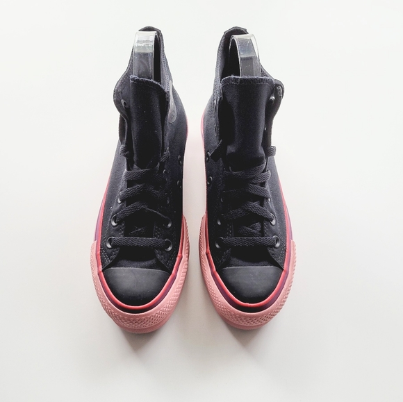 Converse x OPI CTAS Lift Hi Black/Black Cherry - Picture 4 of 8
